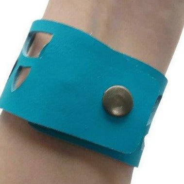 Turquoise Leather Wrist Band. Sunflowers Bracelet. Reclaimed Leather Cuff Bracelet - Handmade Recycled Glass Jewelry
