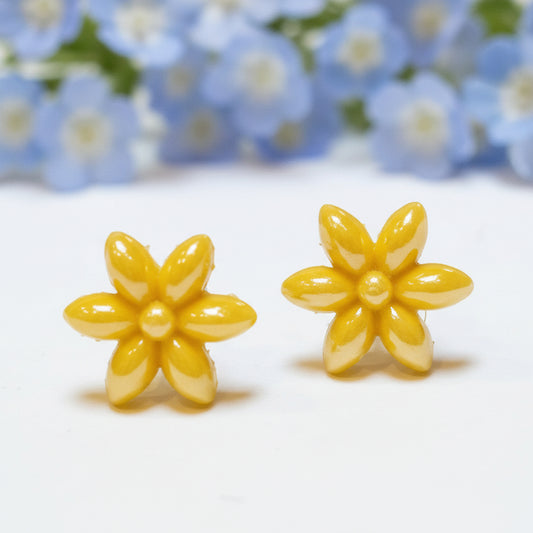 Yellow Studs