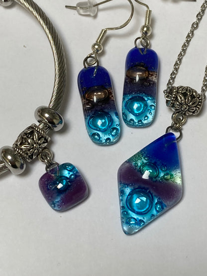 Blue Set: Pendant Earrings and expandable Bracelet
