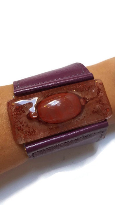 Wide Leather Cuff. Dark purple Leather Bracelet. Recycled glass Bracelet.  Dark pale pink bubble glass