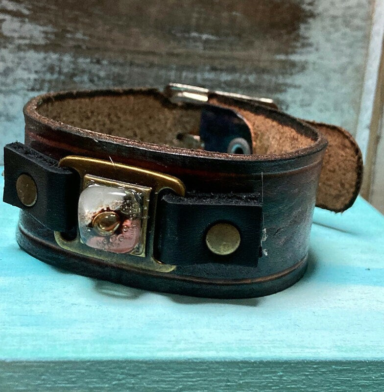 Hand dyed color leather cuff. Pink and white Recycled fused glass bracelet. Hand painted natural leather.