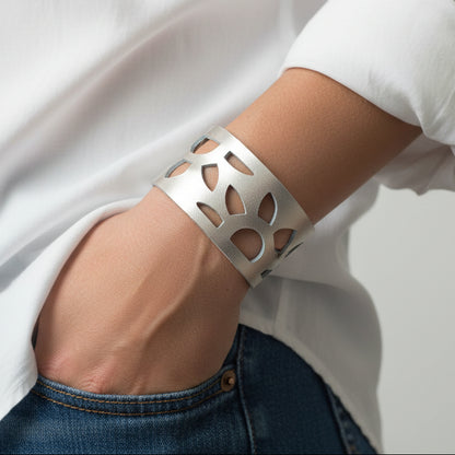 SunFlower Cuff Bracelet. Reclaimed Leather wrist Band. Platimum Color. - Handmade Recycled Glass Jewelry 