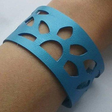 Reclaimed Leather wrist band. Sunflowers Cuff Bracelet - Handmade Recycled Glass Jewelry 