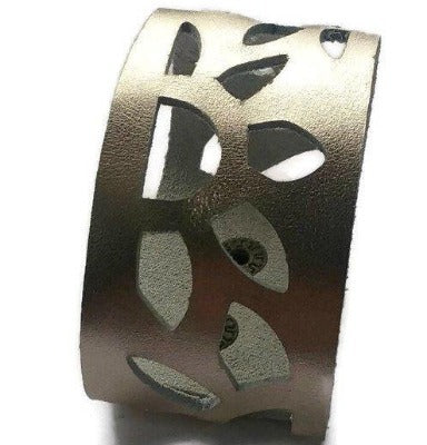 SunFlower Cuff Bracelet. Reclaimed Leather wrist Band. Platimum Color. - Handmade Recycled Glass Jewelry 