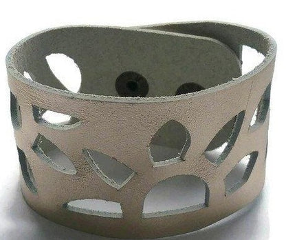 SunFlower Cuff Bracelet. Reclaimed Leather wrist Band. Platimum Color. - Handmade Recycled Glass Jewelry 
