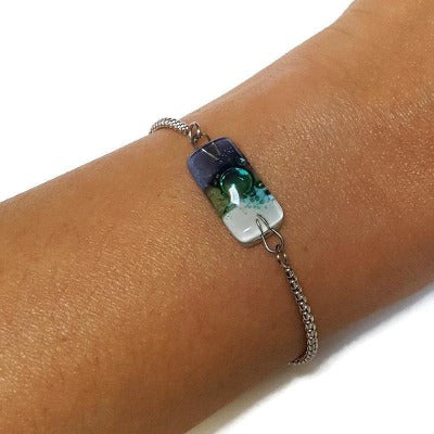 Simple and Minimalist, Dainty, Pull Tie bracelet thin Adjustable sliding bracelet with recycled glass charm. Green Slider Bracelet.