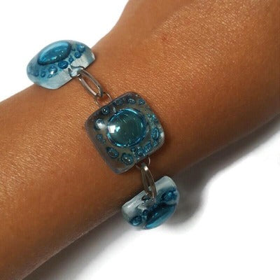 Recycled Fused Glass turquoise Bracelet.  Handmade beach jewelry. Beaded Bracelet.