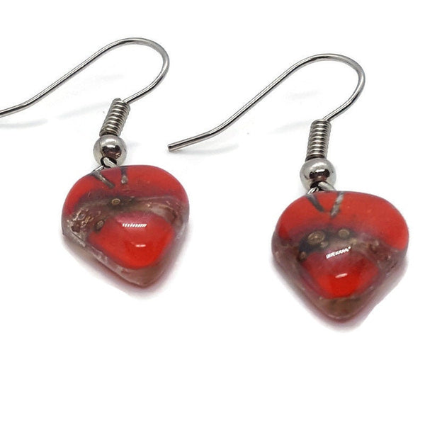 Red heart Stainless Steel Expandable Bracelet Glass Charm Bead. Easy to put on stretch memory wire. One size fits most