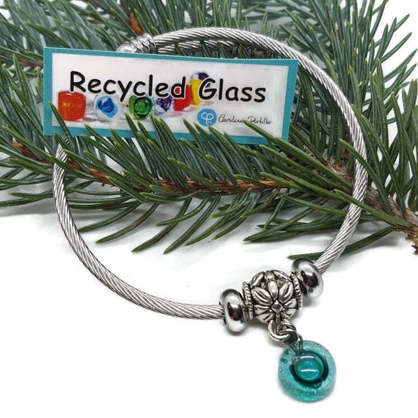 GREEN Cable Bangle Twisted Stainless Steel Bracelet Glass Charm Bead. Stretch memory wire. One size fits most
