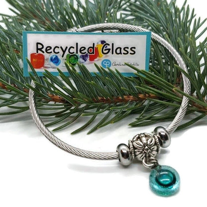 GREEN Cable Bangle Twisted Stainless Steel Bracelet Glass Charm Bead. Stretch memory wire. One size fits most